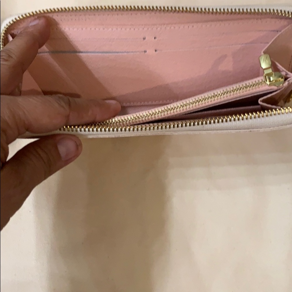 Louis Vuitton TAHITIENNE Clemence Wallet EUC - Picture 7 of 15